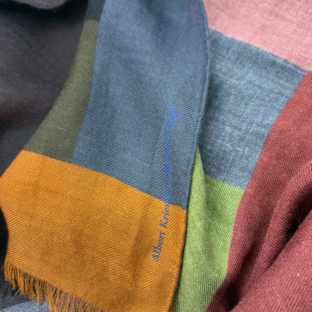 Akris Multicolor Patterned Cashmere Silk Blend Scarf. Large and Light Weight - Picture 9 of 10